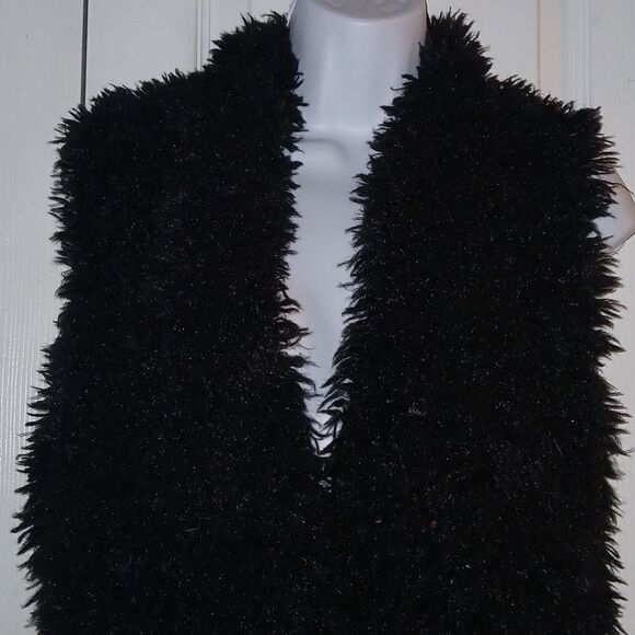 Go Coco  black fuzzy super soft gogo vest  Sz M EUC - Picture 3 of 9